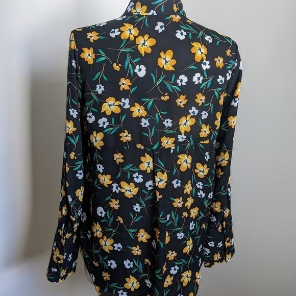 WHO What Wear Black Floral Button Down Blouse S Office Work Brunch - Picture 6 of 15